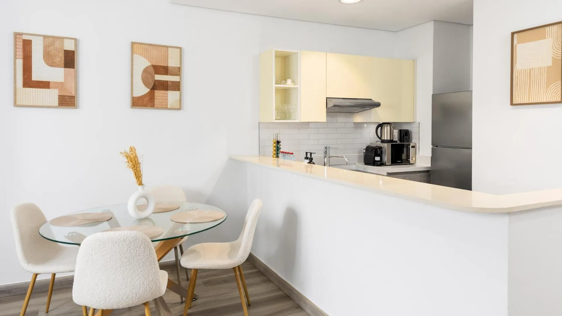 Waves - Elegant 1Br Near Metro & Dubai Creek Harbour Appartement