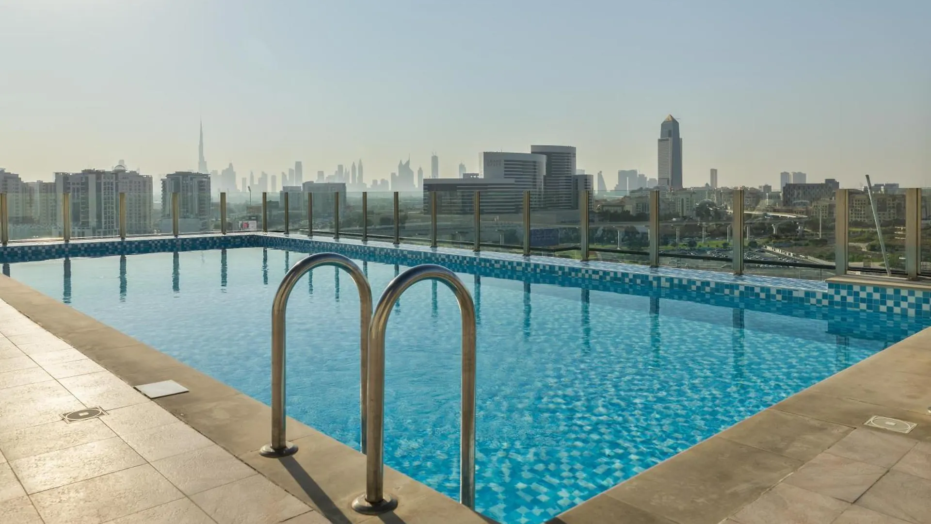 Waves - Elegant 1Br Near Metro & Dubai Creek Harbour Appartement
