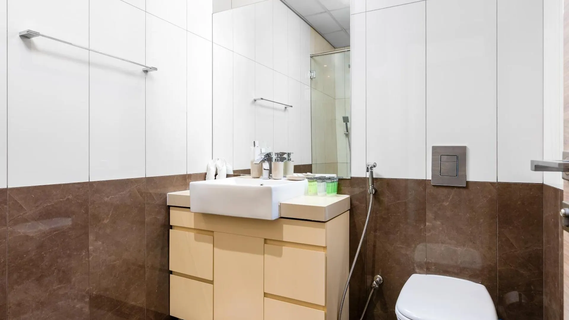 Waves - Elegant 1Br Near Metro & Dubai Creek Harbour Appartement